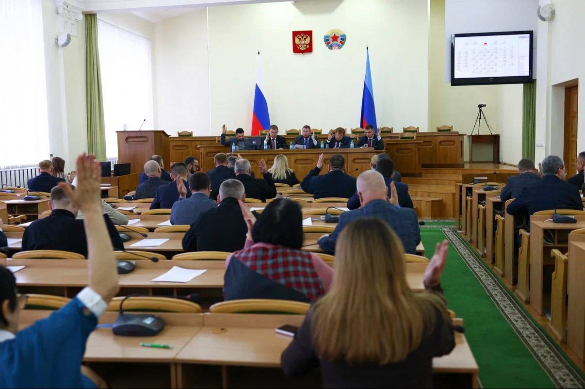 Максим Величко: Провели плановое заседание Народного Совета ЛНР Максим Величко: Провели плановое заседание Народного Совета ЛНР