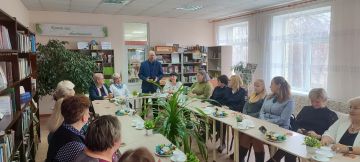 В Славяносербской центральной библиотеке состоялось торжественное мероприятие, посвященное Дню матери «Почёт тем, кто дарит жизнь»