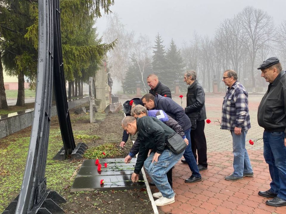 "Память, которой не будет конца": в Антраците почтили участников ликвидации аварии на Чернобыльской АЭС "Память, которой не будет конца": в Антраците почтили участников ликвидации аварии на Чернобыльской АЭС