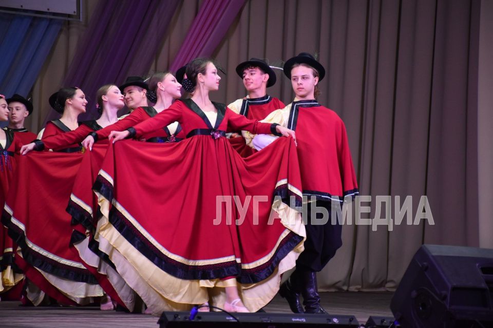 Мам Краснолучского округа пригласили на праздничную программу «Мамино TV» Мам Краснолучского округа пригласили на праздничную программу «Мамино TV»