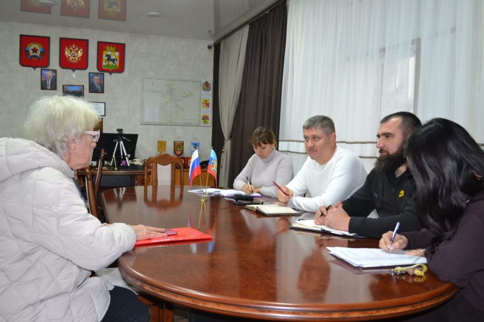 Глава Старобельского муниципального округа Владимир Чернев провёл личный приём граждан Глава Старобельского муниципального округа Владимир Чернев провёл личный приём граждан