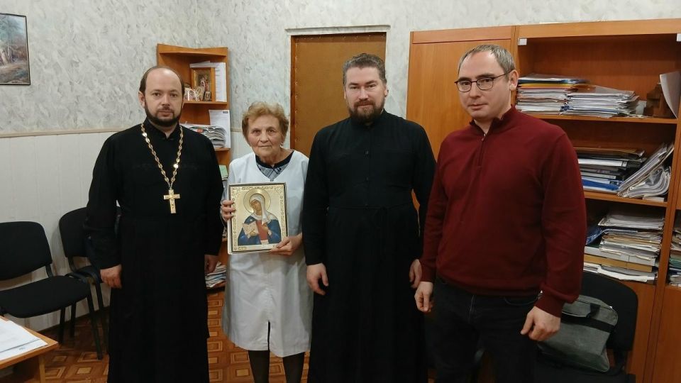 Калужские священнослужители посетили Первомайск с гуманитарной миссией Калужские священнослужители посетили Первомайск с гуманитарной миссией