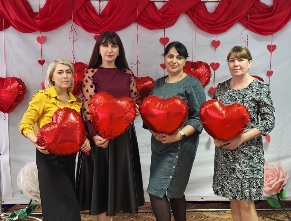 Детский сад "Капитошка" поздравляет мам Детский сад "Капитошка" поздравляет мам