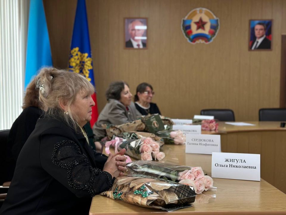 Андрей Рубанцов: В преддверии Дня матери, дня, когда мы чествуем самых дорогих и близких людей, в Администрации городского округа встретился с матерями героев специальной военной операции Андрей Рубанцов: В преддверии Дня матери, дня, когда мы чествуем самых дорогих и близких людей, в Администрации городского округа встретился с матерями героев специальной военной операции