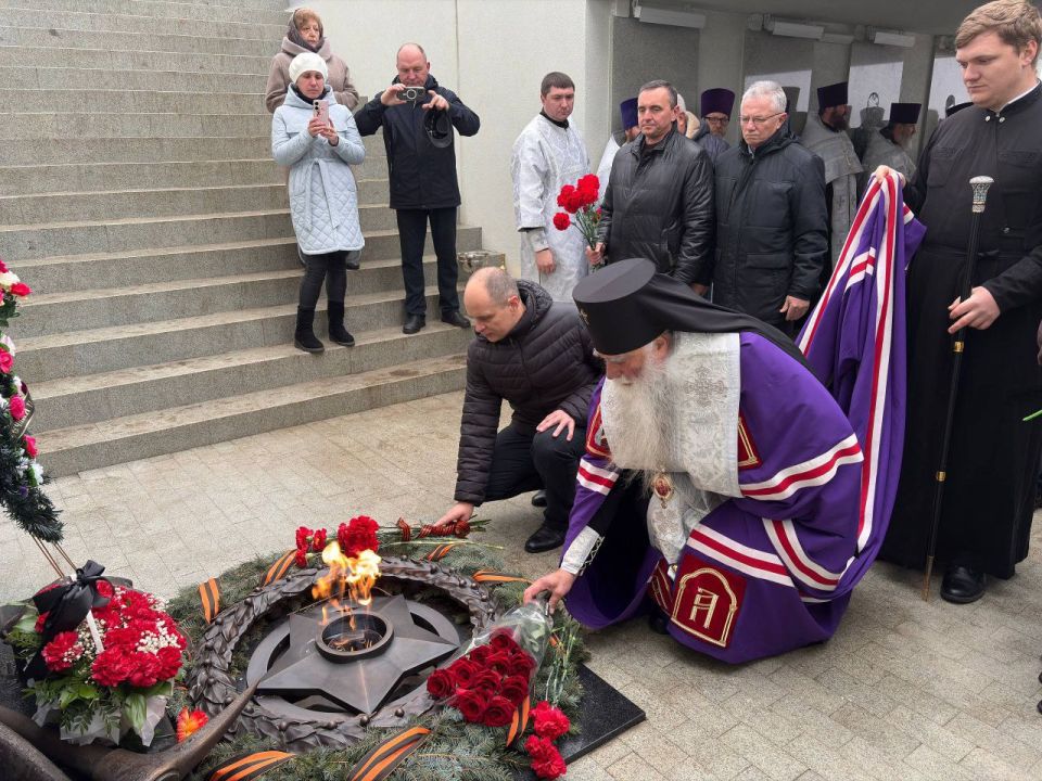 В Красном Луче освящён обновлённый Мемориальный комплекс боевой славы на реке Миус В Красном Луче освящён обновлённый Мемориальный комплекс боевой славы на реке Миус