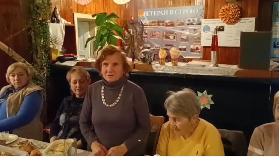 28 ноября 2025 года в Брянковском городском клубе "Ветеран" состоялось трогательное мероприятие, посвященное Дню матери 28 ноября 2025 года в Брянковском городском клубе "Ветеран" состоялось трогательное мероприятие, посвященное Дню матери