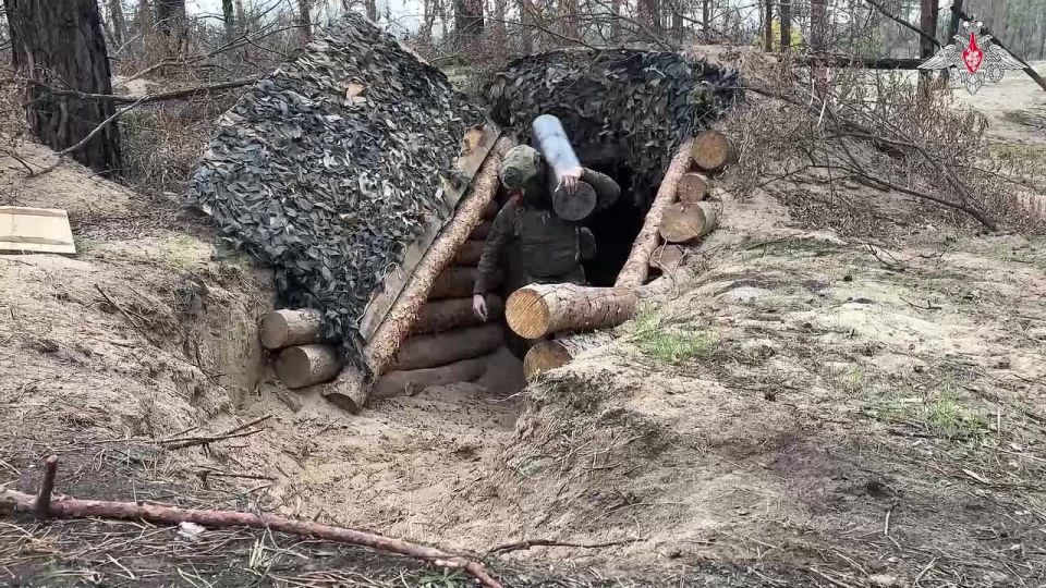 Расчёт 152-мм орудия «Гиацинт-Б» 18-й общевойсковой армии группировки войск «Днепр» уничтожил пункт управления беспилотниками вместе с личным составом ВСУ на правом берегу Днепра в Херсонской области