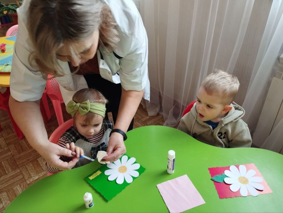 В преддверии Дня матери в образовательных, дошкольных и культурных учреждениях городского округа город Ровеньки состоялись ряд мероприятий, посвященных этому важному празднику В преддверии Дня матери в образовательных, дошкольных и культурных учреждениях городского округа город Ровеньки состоялись ряд мероприятий, посвященных этому важному празднику