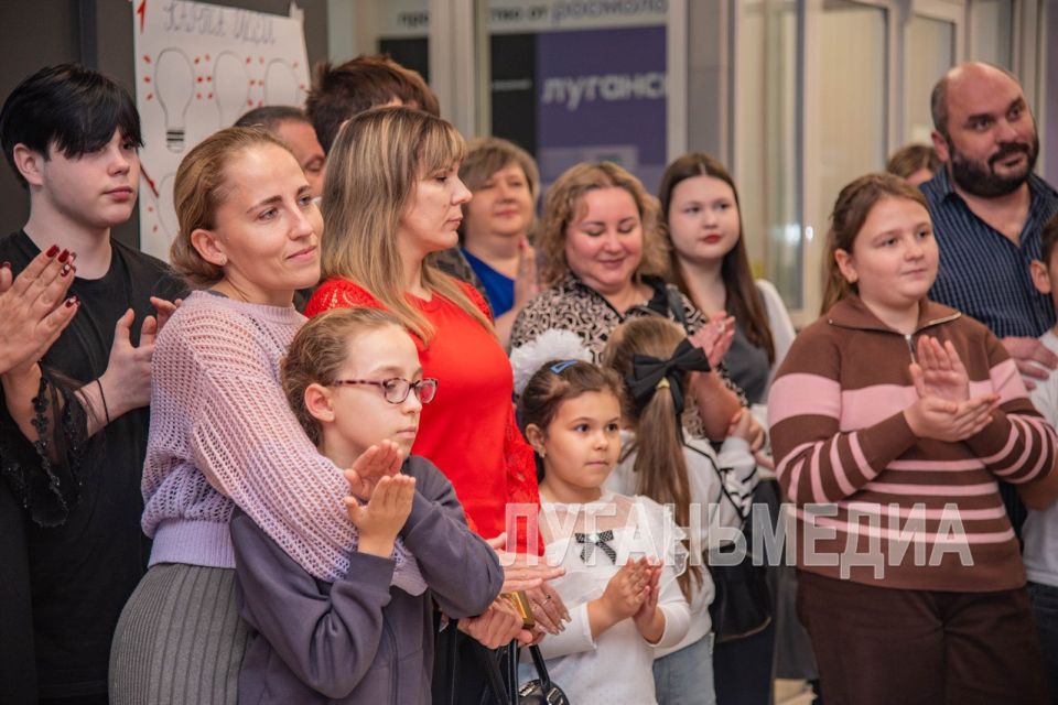 В Луганске прошел семейный форум «Родные – Любимые» В Луганске прошел семейный форум «Родные – Любимые»