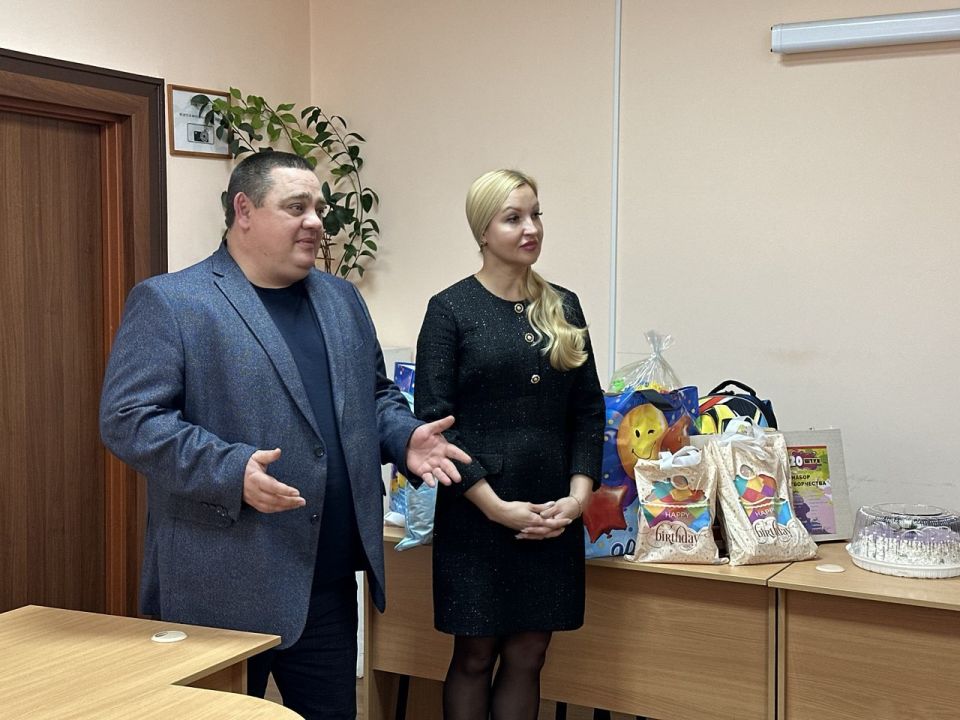 Андрей Рубанцов: В Ровеньках прошло чествование многодетных матерей Андрей Рубанцов: В Ровеньках прошло чествование многодетных матерей
