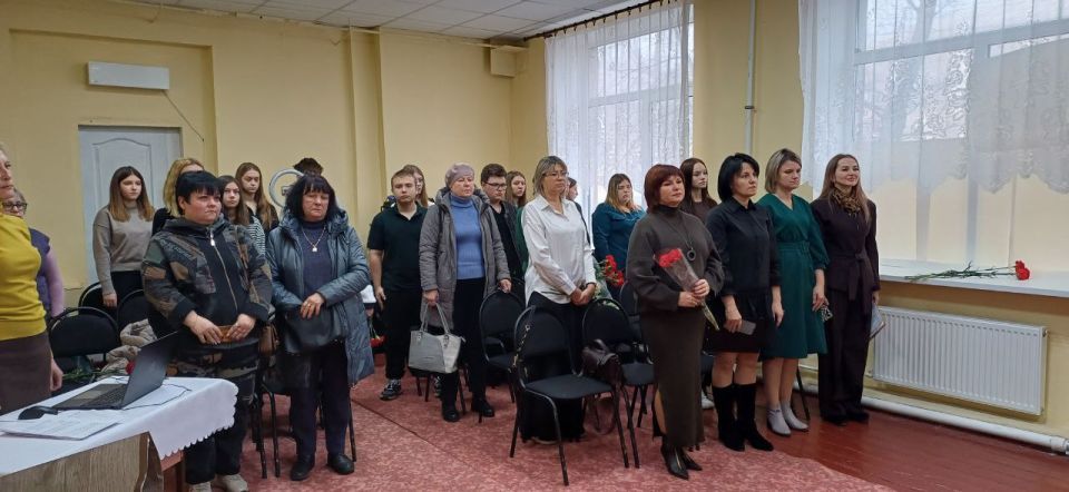 В Антрацитовской средней школе № 10 посёлка городского типа Дубовский уделяется огромное внимание патриотическому воспитанию подрастающего поколения В Антрацитовской средней школе № 10 посёлка городского типа Дубовский уделяется огромное внимание патриотическому воспитанию подрастающего поколения