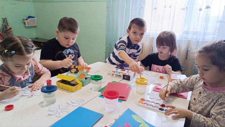 Совсем скоро мы будем отмечать самый теплый и нежный праздник – День Матери! В преддверии этого замечательного дня в селе Самсоновка под эгидой ВПП «Единая Россия» прошел увлекательный мастер-класс! Совсем скоро мы будем отмечать самый теплый и нежный праздник – День Матери! В преддверии этого замечательного дня в селе Самсоновка под эгидой ВПП «Единая Россия» прошел увлекательный мастер-класс!