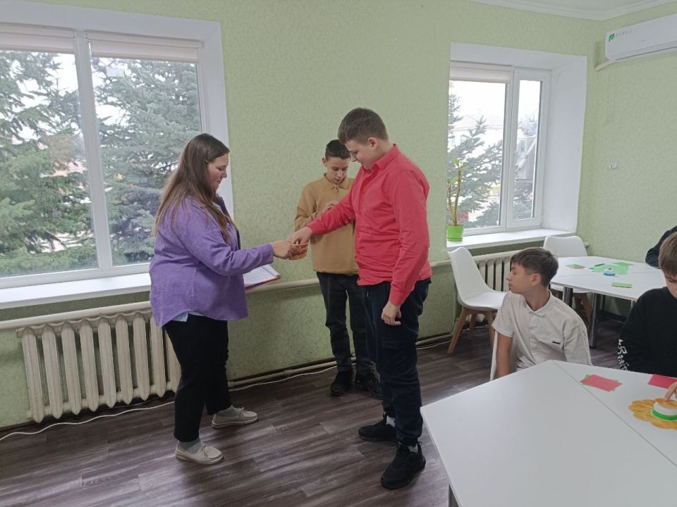 В Лутугинской Районной библиотеке для детей провели детективную игру по противодействию коррупции В Лутугинской Районной библиотеке для детей провели детективную игру по противодействию коррупции