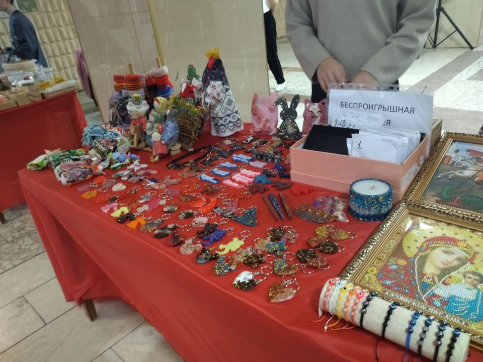 28 ноября в Суходольском Дворце культуры имени О. Кошевого прошел яркий и трогательный концерт, посвященный Дню матери под названием «Я так хочу, чтобы мама счастлива была» 28 ноября в Суходольском Дворце культуры имени О. Кошевого прошел яркий и трогательный концерт, посвященный Дню матери под названием «Я так хочу, чтобы мама счастлива была»
