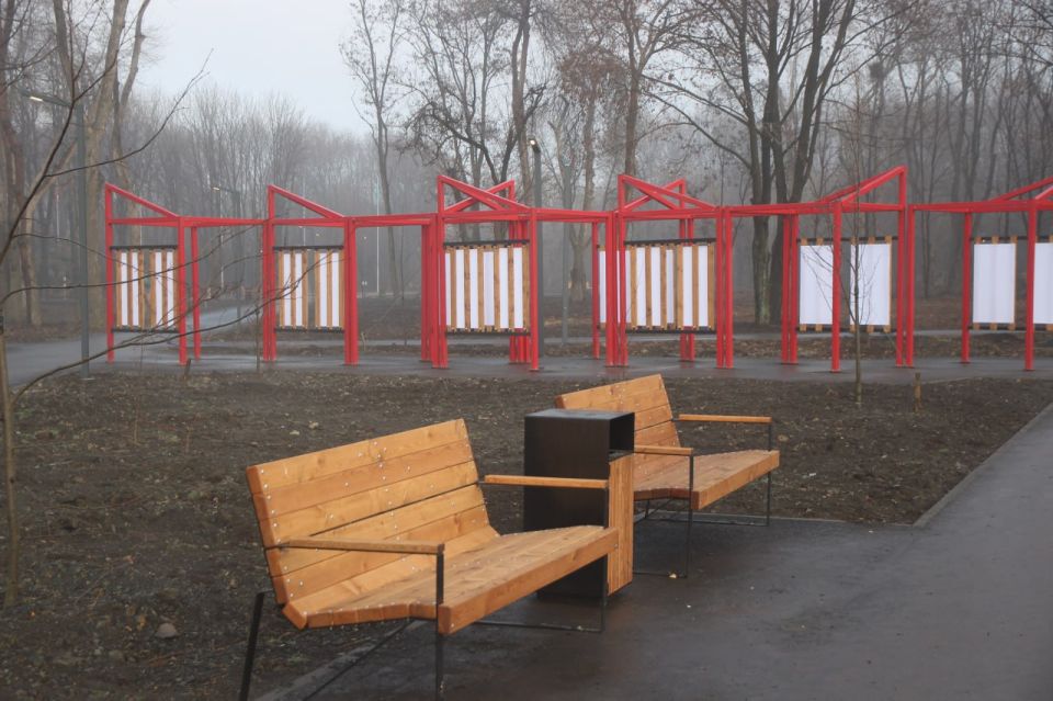 В Красном Луче торжественно открылся обновленный городской парк В Красном Луче торжественно открылся обновленный городской парк