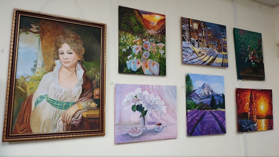 28 ноября в Краеведческом музее сотрудники МБУ «Музейный комплекс боевой славы на реке Миус» провели встречи мастеров декоративно-прикладного и художественного искусства города Красный Луч 28 ноября в Краеведческом музее сотрудники МБУ «Музейный комплекс боевой славы на реке Миус» провели встречи мастеров декоративно-прикладного и художественного искусства города Красный Луч