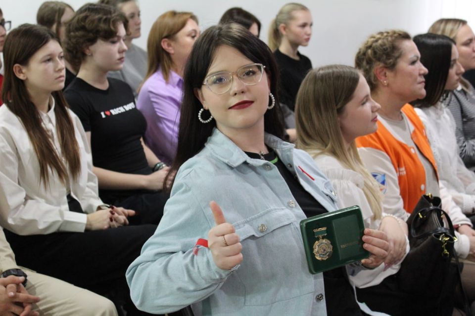 В Краснодоне состоялась конференция, организованная местным отделением Общероссийского движения детей и молодежи «Движение первых» и центром молодежных инициатив «Гравитация» В Краснодоне состоялась конференция, организованная местным отделением Общероссийского движения детей и молодежи «Движение первых» и центром молодежных инициатив «Гравитация»