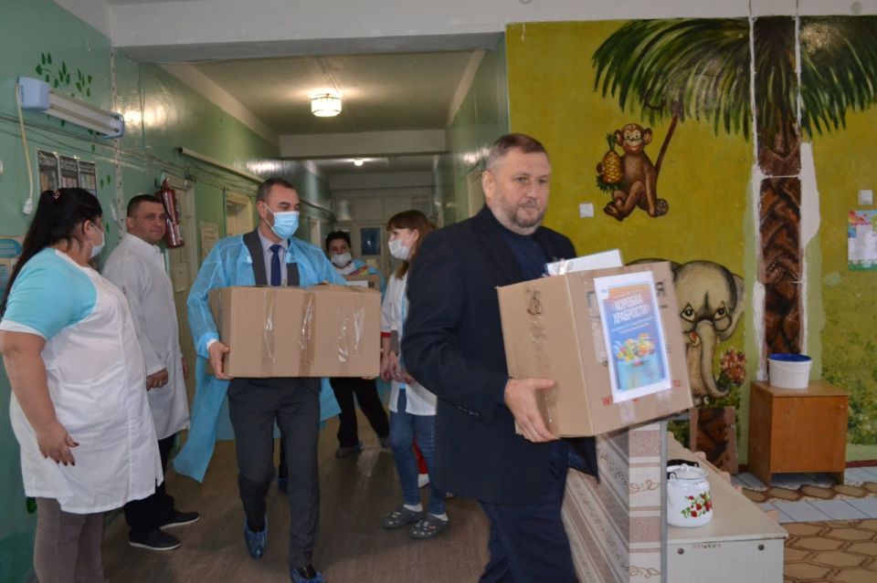 Детское отделение ЛЦРМБ пополнилось «Коробкой Храбрости» Детское отделение ЛЦРМБ пополнилось «Коробкой Храбрости»