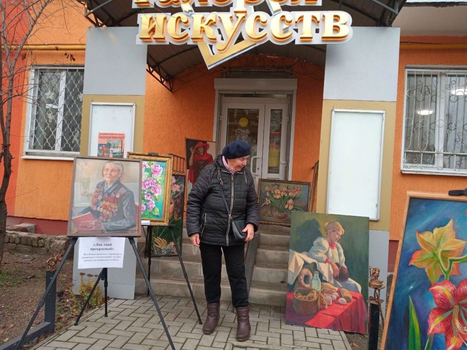 «Лик твой прекрасный» — выставка Северодонецкой галереи искусств под открытым небом, посвященная Дню Матери «Лик твой прекрасный» — выставка Северодонецкой галереи искусств под открытым небом, посвященная Дню Матери