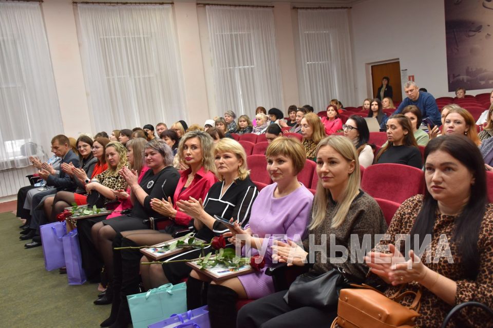 В Первомайске состоялось торжественное мероприятие, посвященное Дню матери В Первомайске состоялось торжественное мероприятие, посвященное Дню матери