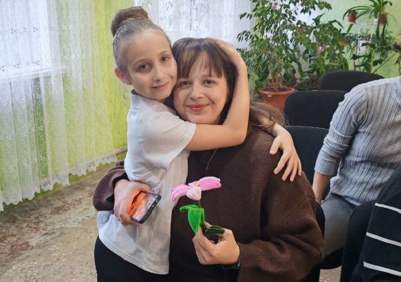 В преддверии Дня матери в образовательных, дошкольных и культурных учреждениях городского округа город Ровеньки состоялись ряд мероприятий, посвященных этому важному празднику