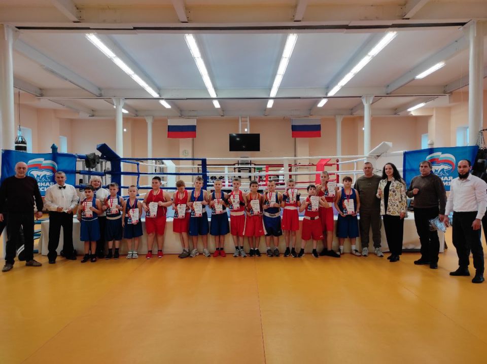 Сегодня в зале МБУ ДО «ССШ №1» при поддержке отдела молодежи и спорта Администрации города Северодонецка состоялось Первенство города по боксу среди мальчиков до 12 лет Сегодня в зале МБУ ДО «ССШ №1» при поддержке отдела молодежи и спорта Администрации города Северодонецка состоялось Первенство города по боксу среди мальчиков до 12 лет