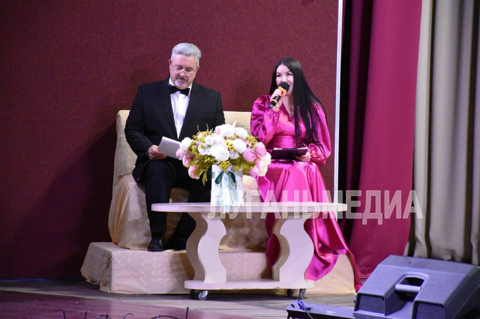 Мам Краснолучского округа пригласили на праздничную программу «Мамино TV» Мам Краснолучского округа пригласили на праздничную программу «Мамино TV»