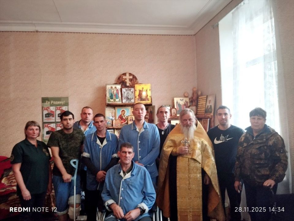 Материнское тепло и духовная поддержка: Свердловские активисты КСВО посетили госпиталь накануне Дня матери Материнское тепло и духовная поддержка: Свердловские активисты КСВО посетили госпиталь накануне Дня матери