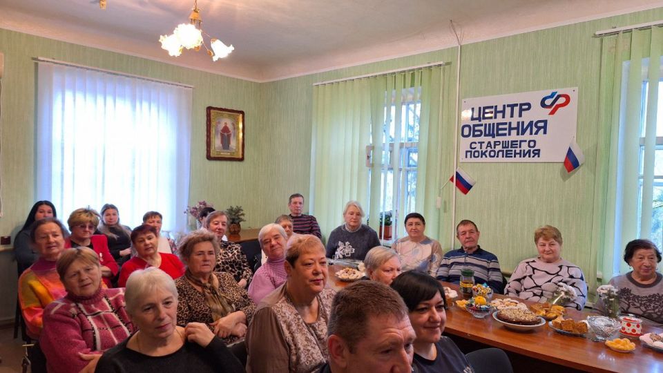 Мероприятие ко Дню матери в Меловском центре общения старшего поколения Мероприятие ко Дню матери в Меловском центре общения старшего поколения