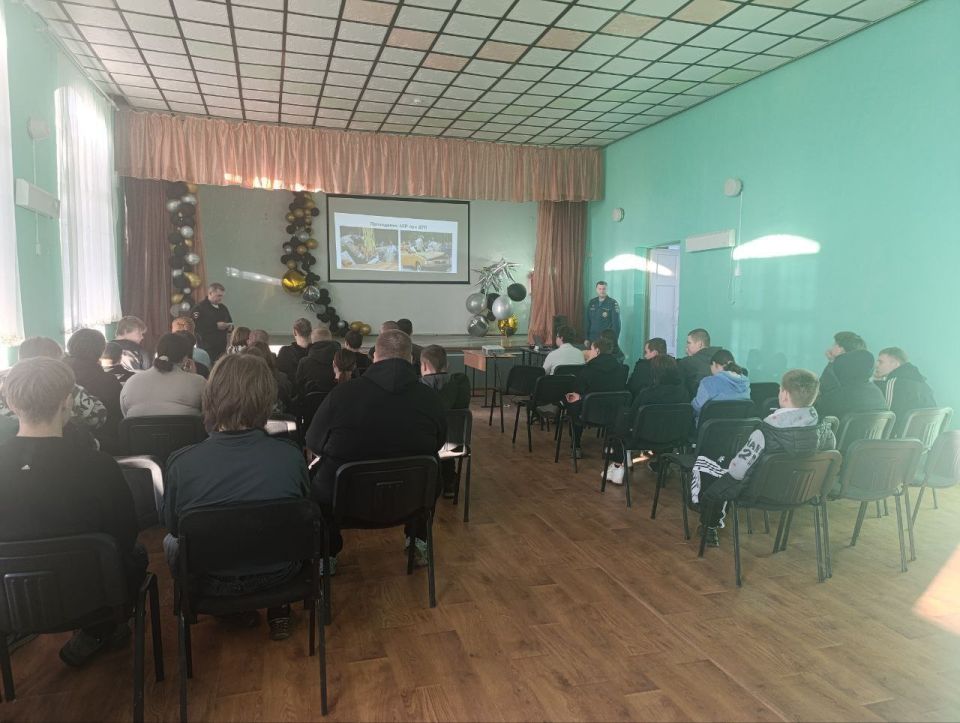 В Марковке прошел «Краш-курс» — интерактивное занятие, которое за короткое время показывает ценность жизни и страшные последствия безответственного поведения на дороге