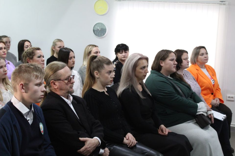 В Краснодоне состоялась конференция, организованная местным отделением Общероссийского движения детей и молодежи «Движение первых» и центром молодежных инициатив «Гравитация» В Краснодоне состоялась конференция, организованная местным отделением Общероссийского движения детей и молодежи «Движение первых» и центром молодежных инициатив «Гравитация»
