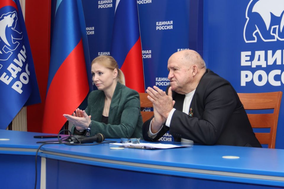 Их памяти и мужеству. Для чернобыльцев в столице ЛНР провели круглый стол при участии представителей федеральных и региональных министерств и ведомств Их памяти и мужеству. Для чернобыльцев в столице ЛНР провели круглый стол при участии представителей федеральных и региональных министерств и ведомств