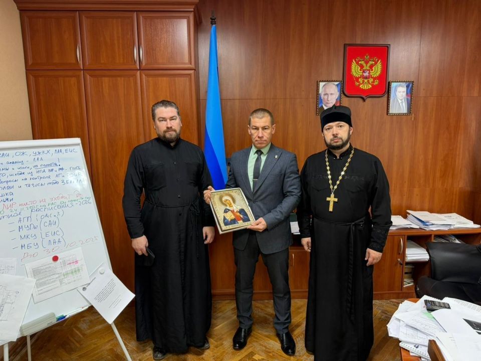 Калужские священнослужители посетили Первомайск с гуманитарной миссией Калужские священнослужители посетили Первомайск с гуманитарной миссией