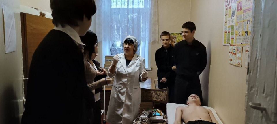 Работа со школьниками – это стратегическая инвестиция в будущее здравоохранения Республики Работа со школьниками – это стратегическая инвестиция в будущее здравоохранения Республики