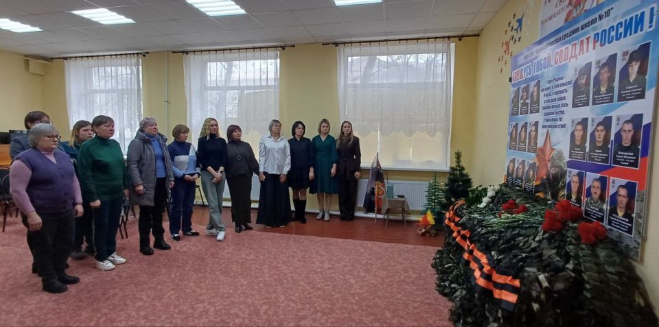 В Антрацитовской средней школе № 10 посёлка городского типа Дубовский уделяется огромное внимание патриотическому воспитанию подрастающего поколения В Антрацитовской средней школе № 10 посёлка городского типа Дубовский уделяется огромное внимание патриотическому воспитанию подрастающего поколения
