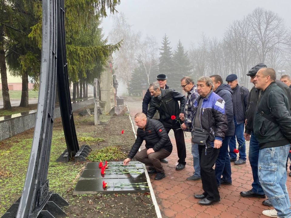 "Память, которой не будет конца": в Антраците почтили участников ликвидации аварии на Чернобыльской АЭС "Память, которой не будет конца": в Антраците почтили участников ликвидации аварии на Чернобыльской АЭС