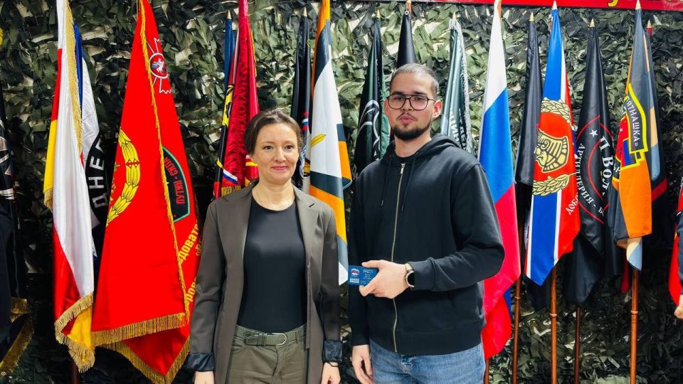 Анна Кузнецова: Большая честь участвовать во вручении наград нашим бойцам! Анна Кузнецова: Большая честь участвовать во вручении наград нашим бойцам!