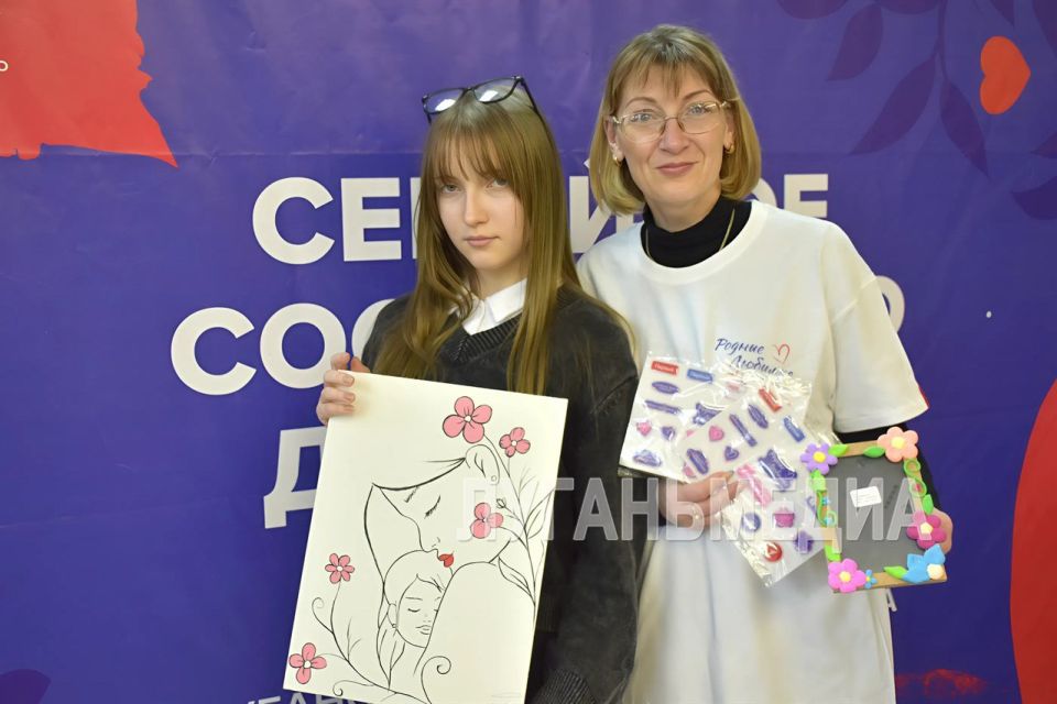 В Марковском Детском центре Музея Победы прошел праздничный семейный форум «Родные – Любимые» В Марковском Детском центре Музея Победы прошел праздничный семейный форум «Родные – Любимые»