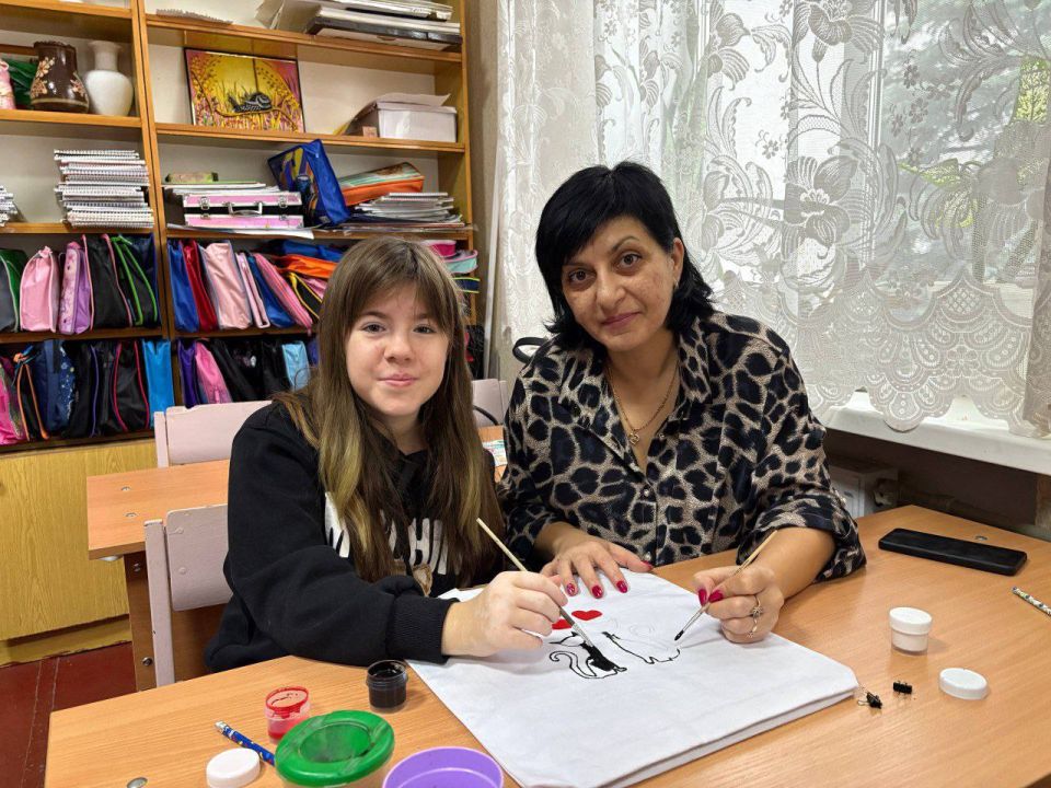 В Стаханове накануне Дня матери при поддержке Движения Первых прошёл форум семейных сообществ «Родные - Любимые» В Стаханове накануне Дня матери при поддержке Движения Первых прошёл форум семейных сообществ «Родные - Любимые»