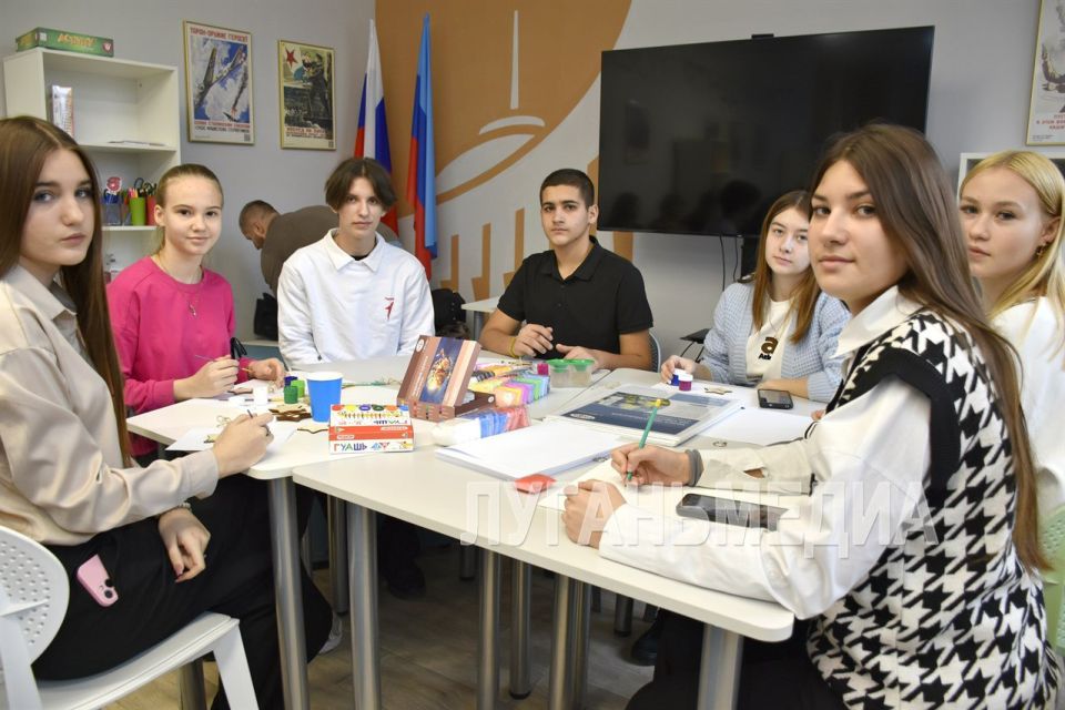 В Марковском Детском центре Музея Победы прошел праздничный семейный форум «Родные – Любимые» В Марковском Детском центре Музея Победы прошел праздничный семейный форум «Родные – Любимые»