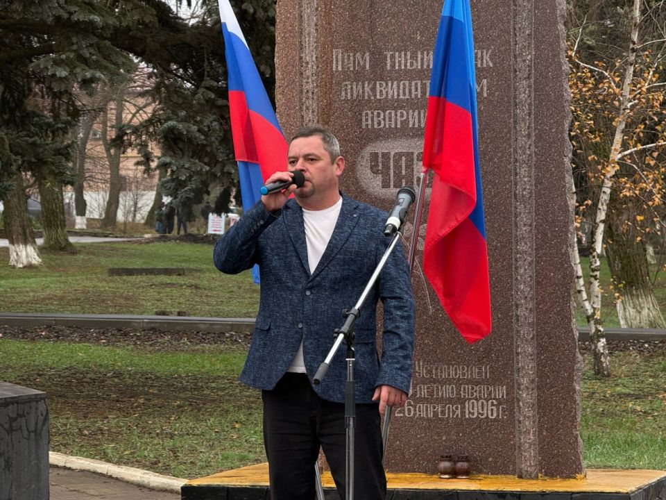 Митинг-возложение: в Марковском округе почтили подвиг ликвидаторов Чернобыльской катастрофы Митинг-возложение: в Марковском округе почтили подвиг ликвидаторов Чернобыльской катастрофы