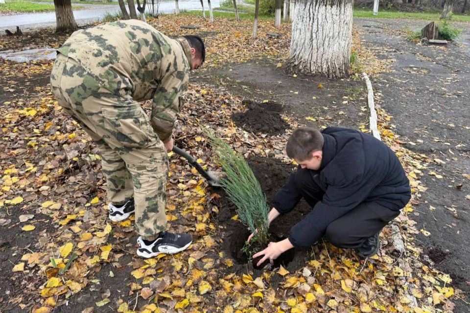 Луганске росгвардейцы приняли участие в экологических акциях Луганске росгвардейцы приняли участие в экологических акциях