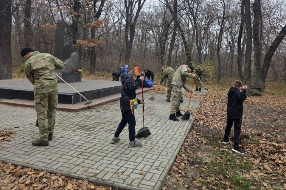 Луганске росгвардейцы приняли участие в экологических акциях Луганске росгвардейцы приняли участие в экологических акциях