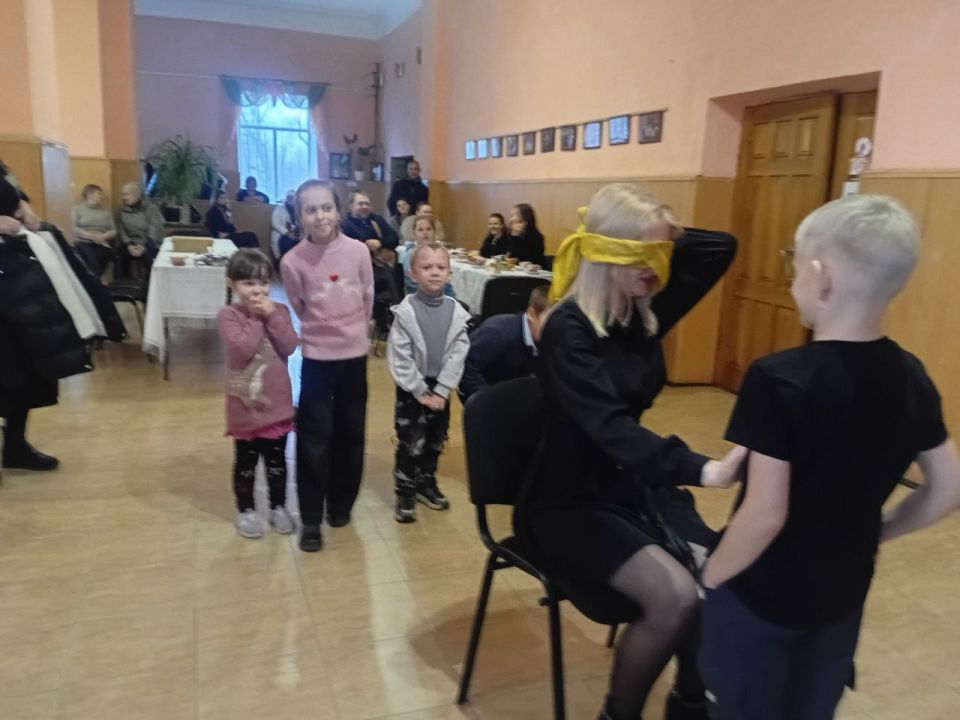 В Ровеньках прошли мероприятия, приуроченные Дню матери В Ровеньках прошли мероприятия, приуроченные Дню матери