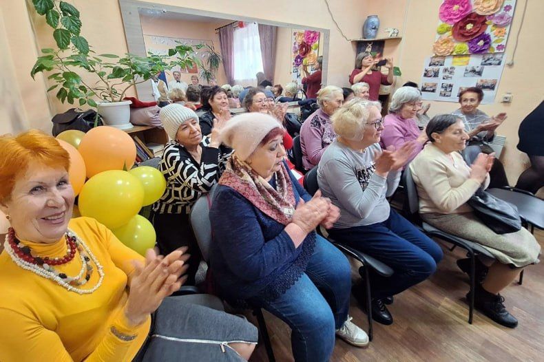 В Свердловском комплексном центре отметили День матери! В Свердловском комплексном центре отметили День матери!