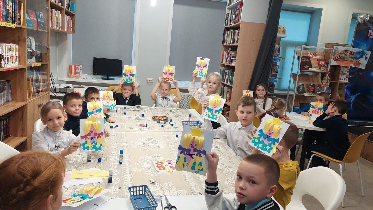 В преддверии праздника День матери библиотека региона-шефа, Центральная детская библиотека Бугурусланского района Оренбургской области и Зоринская городская библиотека провели совместный мастер-класс по изготовлению... В преддверии праздника День матери библиотека региона-шефа, Центральная детская библиотека Бугурусланского района Оренбургской области и Зоринская городская библиотека провели совместный мастер-класс по изготовлению...