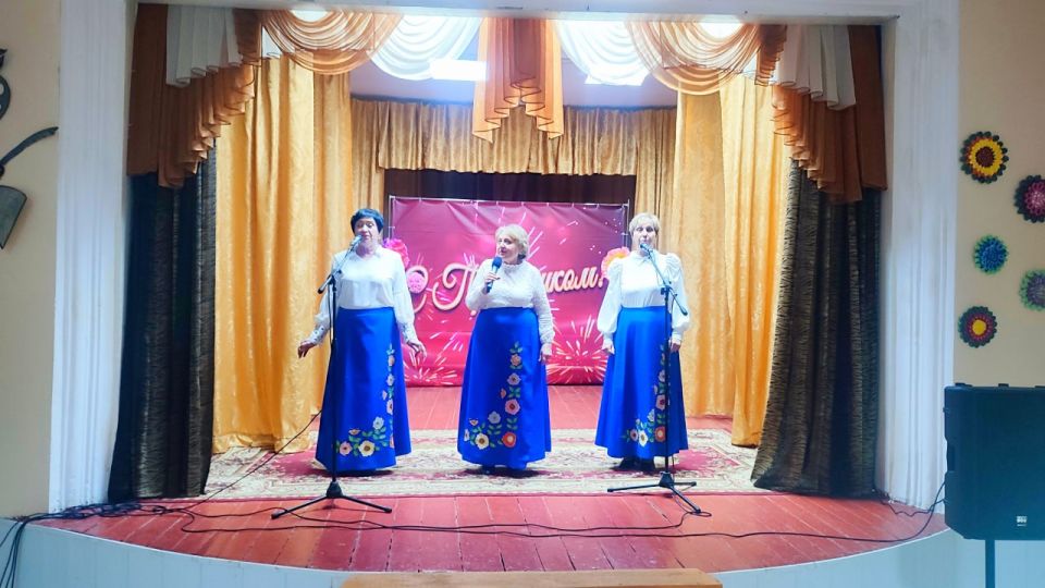 Мероприятие, посвященное Дню матери, прошло в клубе им. Фрунзе Мероприятие, посвященное Дню матери, прошло в клубе им. Фрунзе