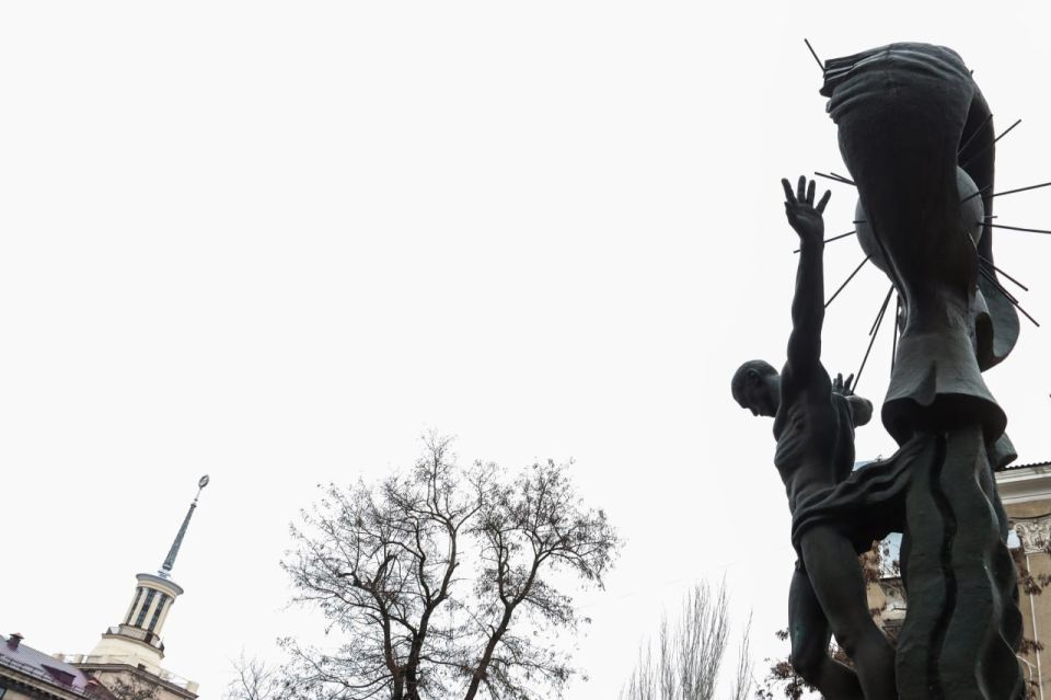 В Луганске почтили память ликвидаторов аварии на ЧАЭС В Луганске почтили память ликвидаторов аварии на ЧАЭС