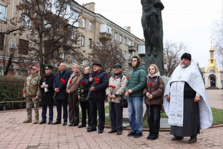 Чернобыль – наша боль: В ЛНР почтили память ликвидаторов катастрофы на ЧАЭС