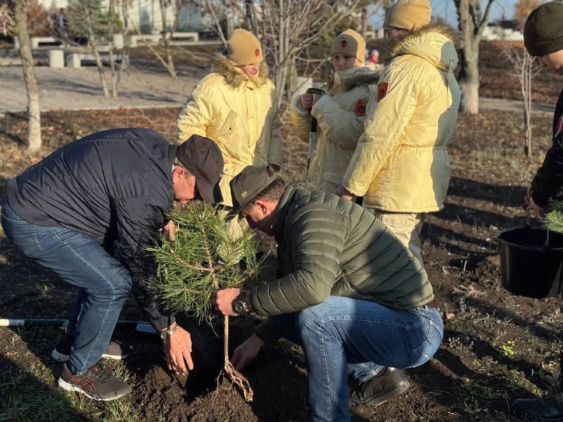 Место притяжения: как Усть-Донецк породнился с Донбассом Жители Усть-Донецкого района Ростовской области с началом Специальной военной операции по освобождению Донбасса сразу включились в дело. Эта история о том... Место притяжения: как Усть-Донецк породнился с Донбассом Жители Усть-Донецкого района Ростовской области с началом Специальной военной операции по освобождению Донбасса сразу включились в дело. Эта история о том...
